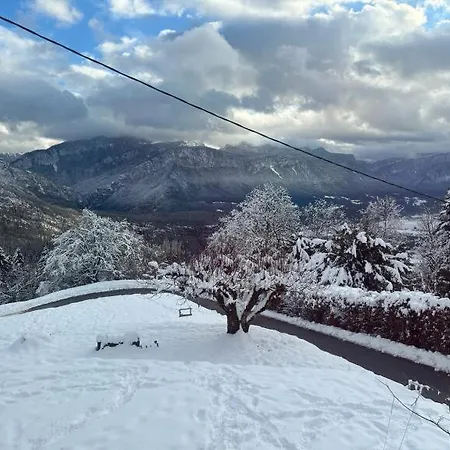 펜션 La Petite Maison Saint-Christophe (Savoie)